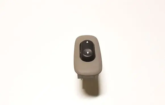 Mazda Tribute Electric window control switch E1006638YA