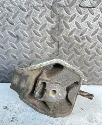 Audi A6 S6 C4 4A Engine mount bracket 4A03991518
