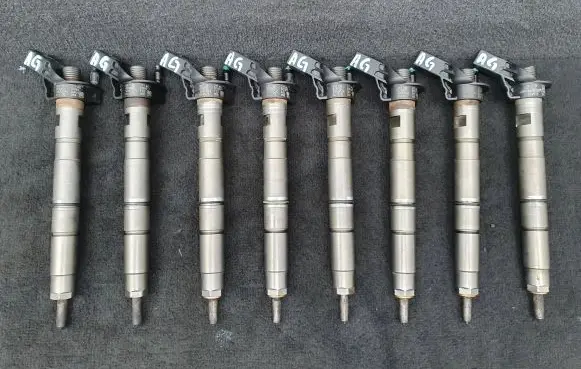 Audi A8 S8 D3 4E Fuel injector 057130277AG 057130277AD 057130277AK