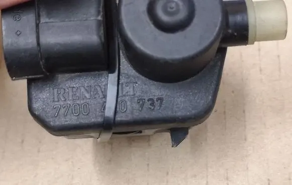 Renault Laguna I Headlight level adjustment motor 7700420737