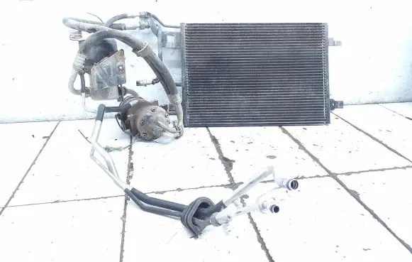 Volkswagen PASSAT B5 Air conditioning (A/C) system set 8D0260805D 4825941 8D0260197C