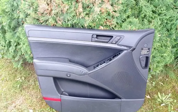 Hyundai ix 55 Front door card panel trim 823103J000