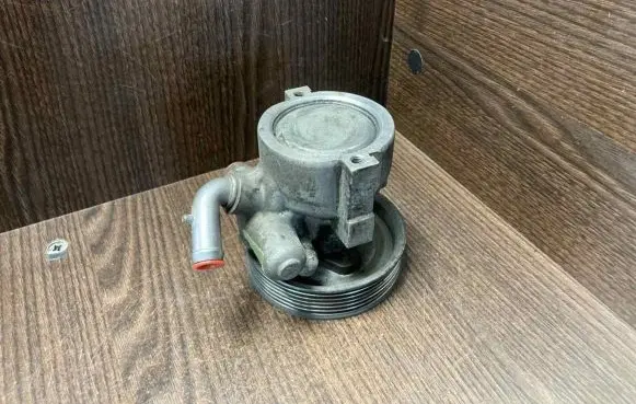 Fiat Fiorino Power steering pump 51894441