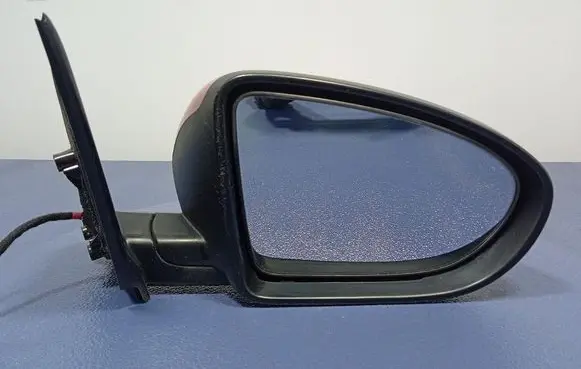 Nissan Qashqai Front door electric wing mirror 