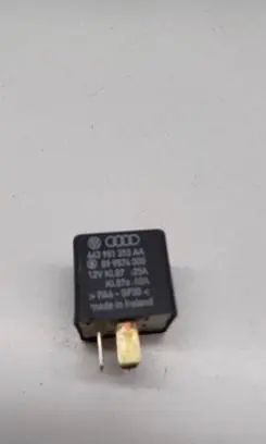 Volkswagen PASSAT B5 Other relay 443951253AA 899574000 219