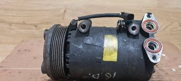 Volvo V50 Air conditioning (A/C) compressor (pump)