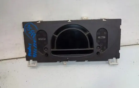 Renault Modus Speedometer (instrument cluster) 8200418023D