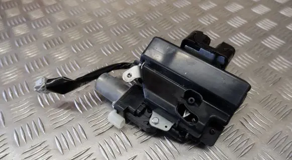 Toyota RAV 4 (XA40) Tailgate/trunk/boot lock/catch/latch 1638000790 6935042060