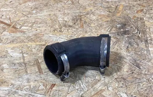 Porsche Macan (95B) Intercooler hose/pipe 95b145738a