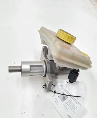 Skoda Superb B5 (3U) Master brake cylinder