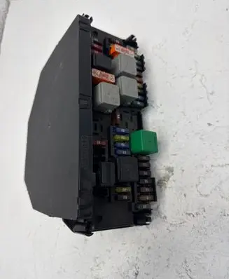 Mercedes-Benz C W204 Fuse module A2045454501 A2044422700 A2045454901
