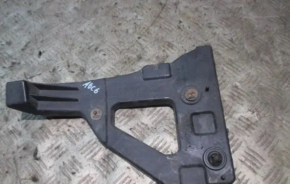 Audi A6 S6 C6 4F Front bumper mounting bracket 13672 4F0807227