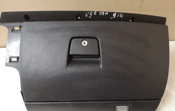 Volvo V50 Glove box 8626141 3865
