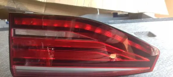 Volkswagen Transporter - Caravelle T7 Tailgate rear/tail lights 7T0945094