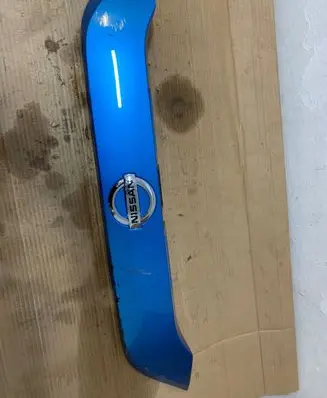 Tailgate trim