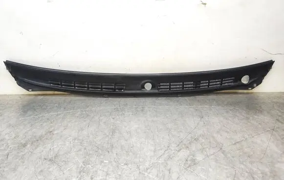 Isuzu D-Max Wiper trim 8973630440