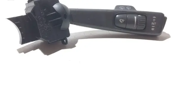 Volvo V50 Wiper control stalk 8682869
