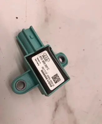 Audi A6 S6 C6 4F Airbag deployment crash/impact sensor 8K0955557C 5WK4380902