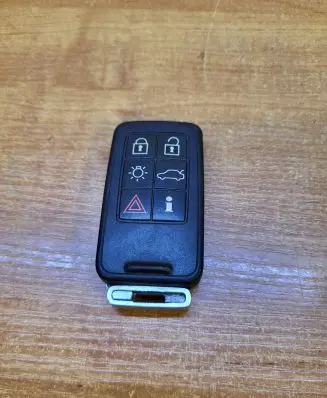 Volvo XC70 Ignition key/card 