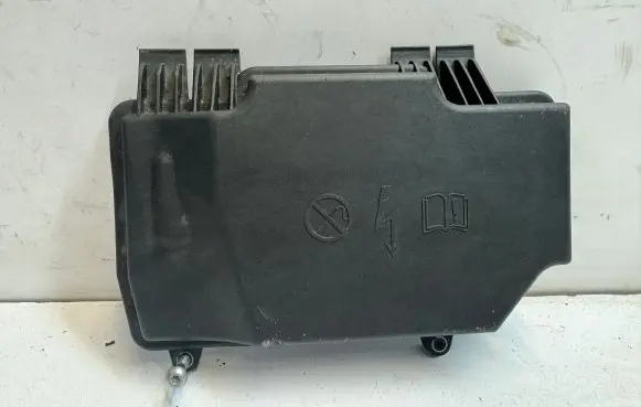 Mercedes-Benz C AMG W205 Fuse box cover A2055402428
