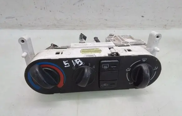 Nissan Terrano Climate control unit