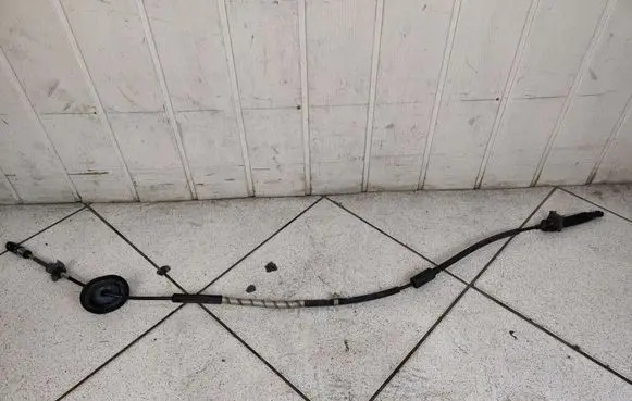 Jeep Cherokee Gear shift cable linkage 68148856AD