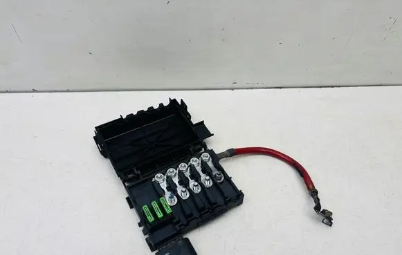 Audi A3 S3 8L Fuse module 1J0937550