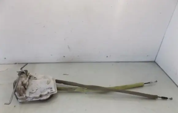 Mazda 2 Rear door lock
