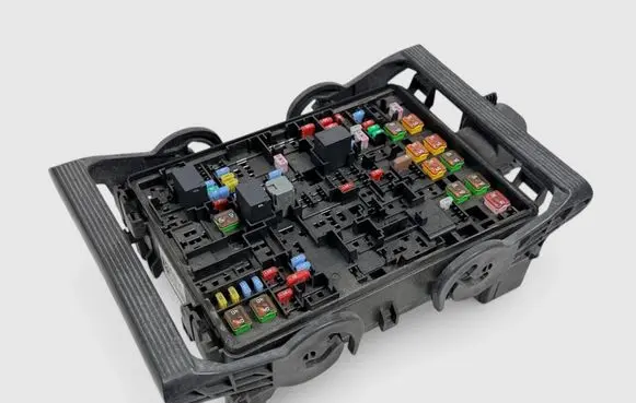 Chevrolet Suburban Fuse box set 22773484 23225905 23275380