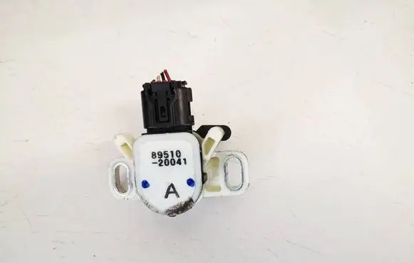 Toyota Avensis T270 Accelerator throttle pedal 8951020041 89510-20041