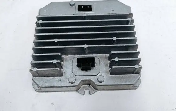 BMW X5 F15 Voltage converter/converter module 9329336 8ES01101900 6142932933601