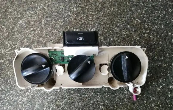 Toyota Corolla Verso AR10 Climate control unit 559000F011