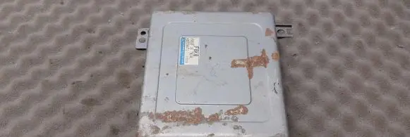 Mazda 626 Engine control unit/module F8K818701A K8T36671