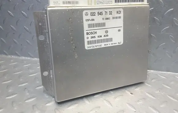 Mercedes-Benz E W211 ABS control unit/module 0225457132 0265109425