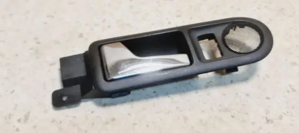Volkswagen PASSAT B5 Rear door interior handle 3B0839113