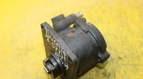 Vacuum pump