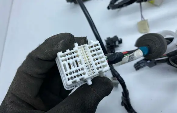 Subaru Outback (BT) Front door wiring loom 81820AN13A