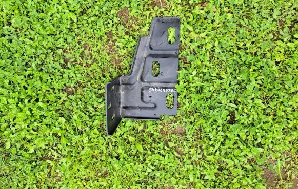 Iveco Daily 6th gen Front bumper mounting bracket 5801620745