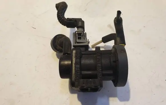 Opel Zafira A Turbo solenoid valve 4715396 4522371