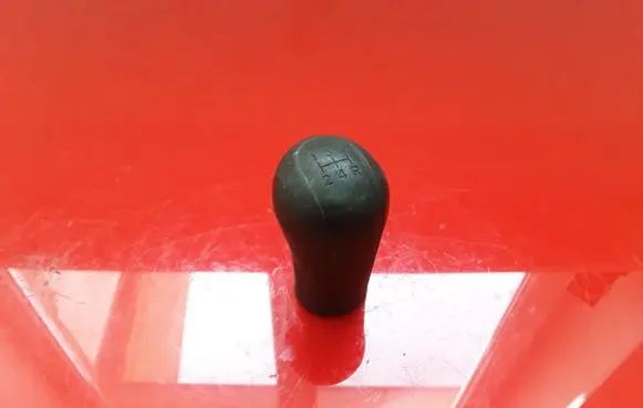 Toyota Yaris Gear lever shifter trim leather/knob NOCODE