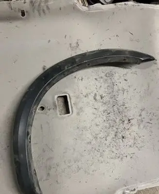 Opel Frontera B Front arch trim 