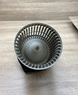 Chrysler Voyager Heater fan/blower 0123516