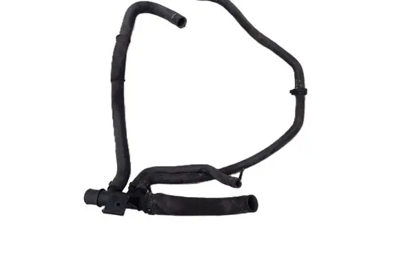 Engine coolant pipe/hose