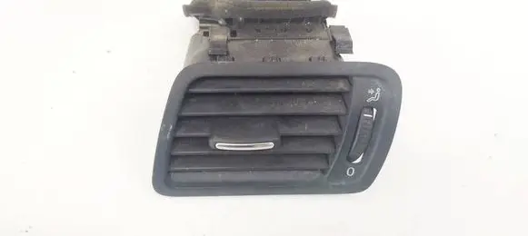 Volkswagen PASSAT B6 Dash center air vent grill 3C1819701F T0024359
