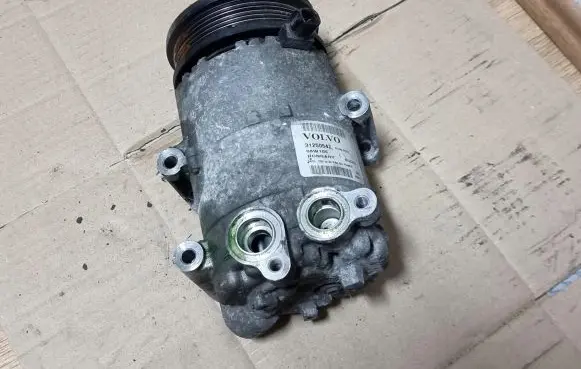 Volvo C30 Air conditioning (A/C) compressor (pump) 31250547