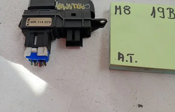 Mitsubishi Carisma Other switches/knobs/shifts 1212123