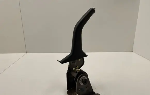 Handbrake/parking brake lever assembly