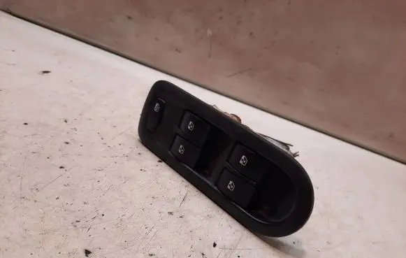 Renault Scenic II - Grand scenic II Electric window control switch 156018070