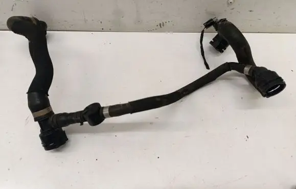 Mercedes-Benz E W213 Engine coolant pipe/hose