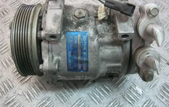 Mazda 3 II Air conditioning (A/C) compressor (pump) 3M5H19D629SB